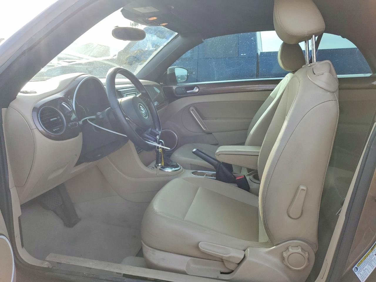 2013 VOLKSWAGEN Beetle