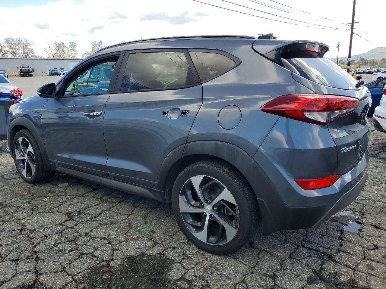 2016 HYUNDAI TUCSON