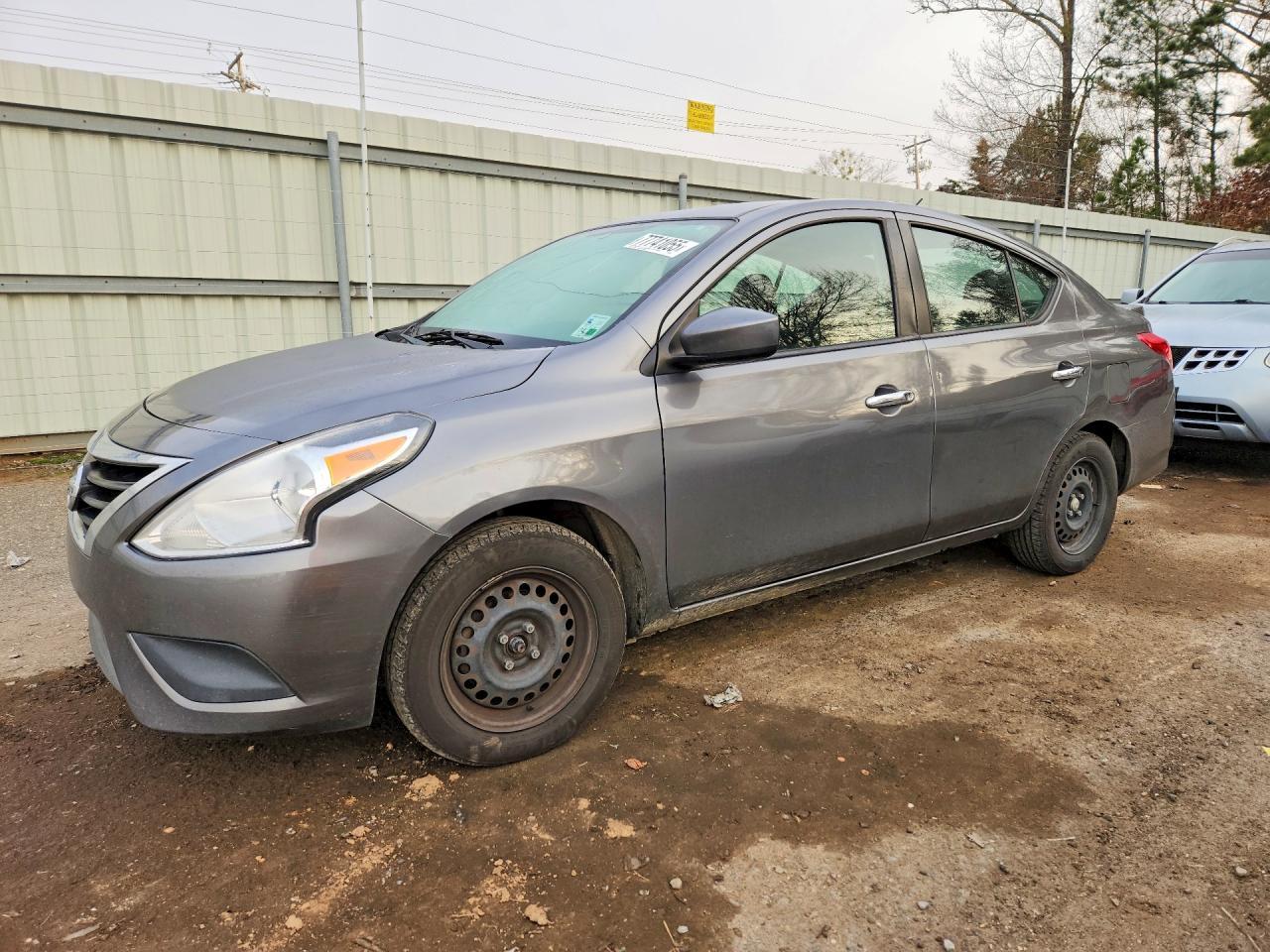 2019 NISSAN VERSA