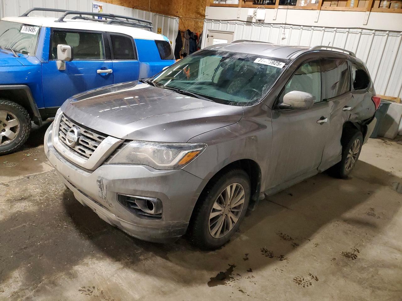 2017 NISSAN PATHFINDER
