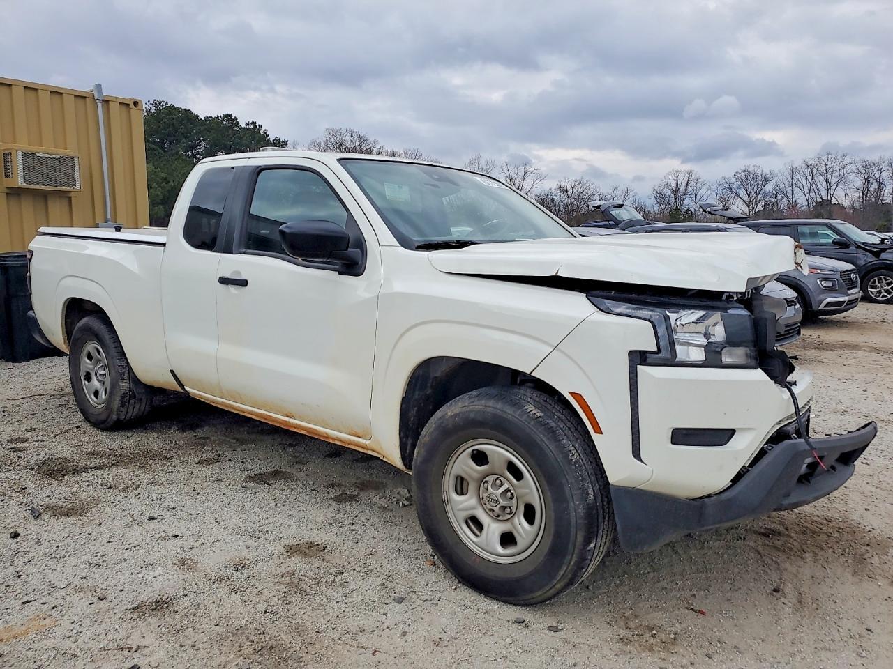 2024 NISSAN Frontier