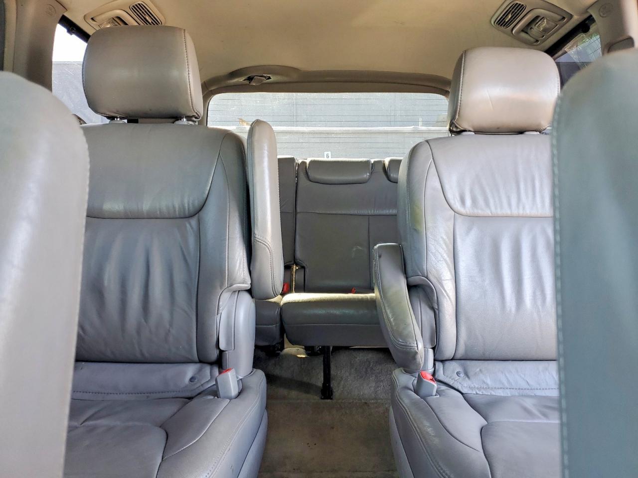 2005 TOYOTA SIENNA