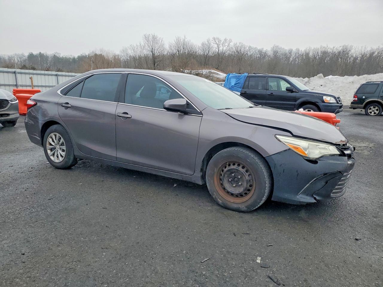 2016 TOYOTA CAMRY