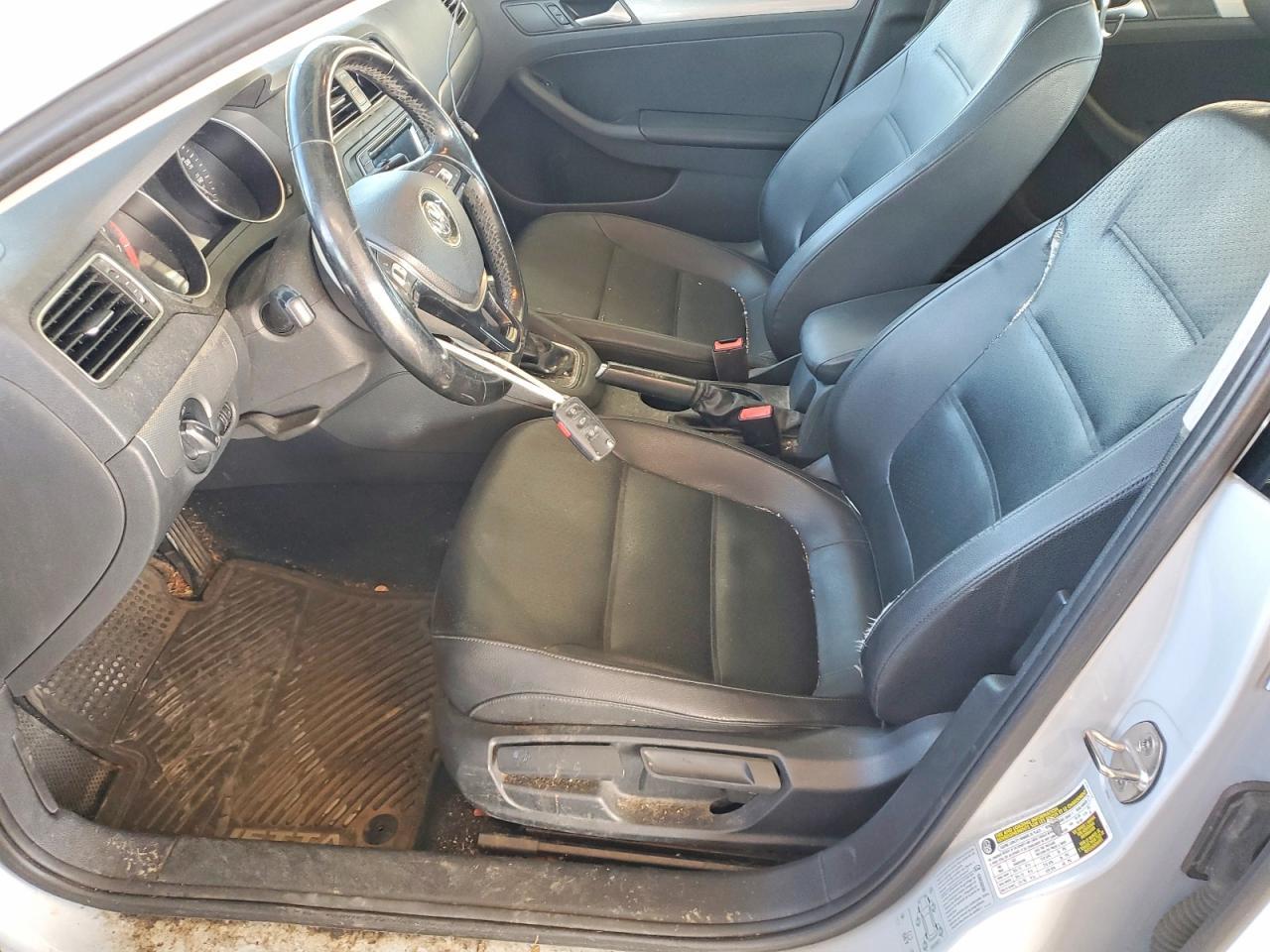2017 VOLKSWAGEN JETTA