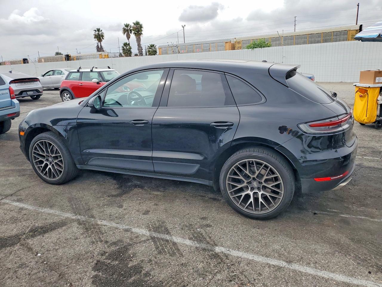 2019 PORSCHE Macan