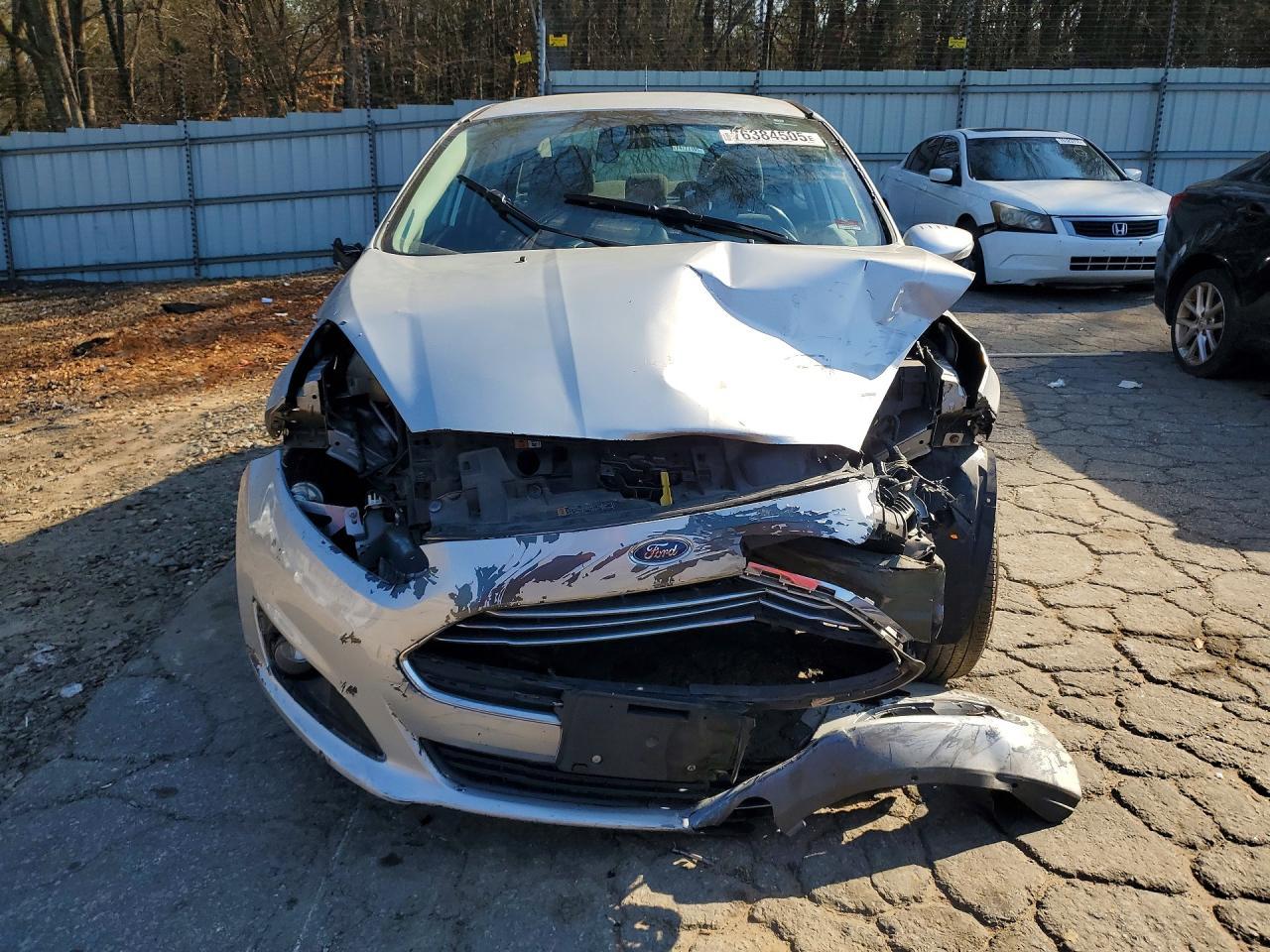 2014 FORD Fiesta
