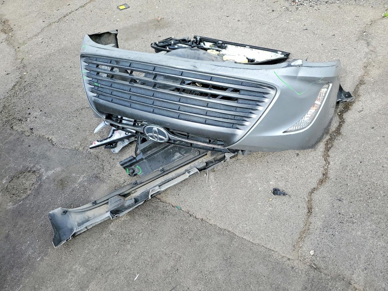2015 TOYOTA CAMRY