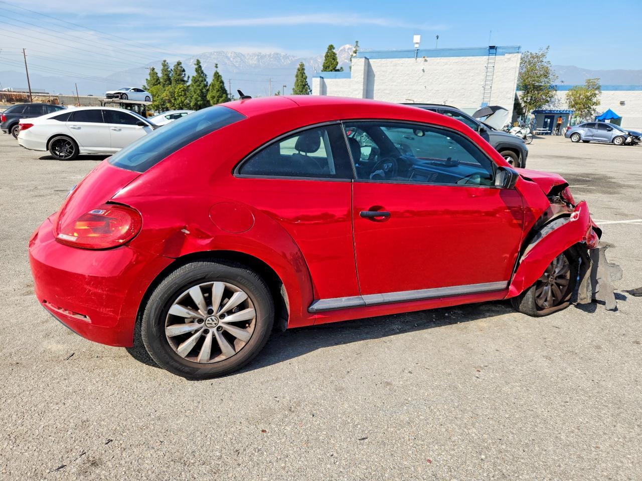 2015 VOLKSWAGEN Beetle