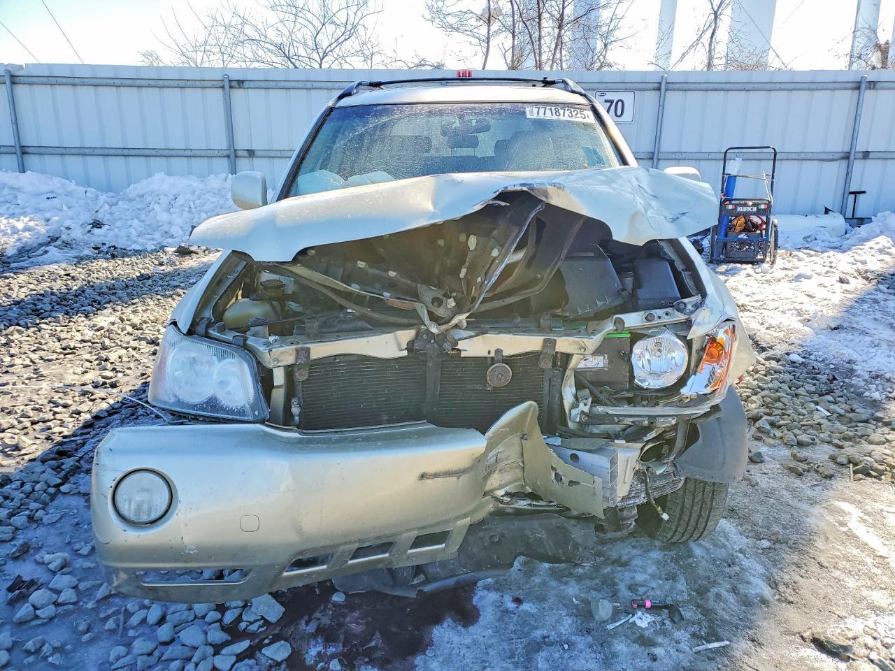 2003 TOYOTA HIGHLANDER