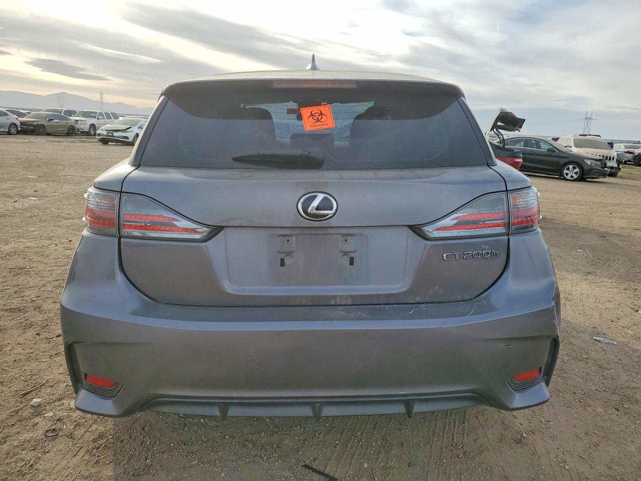 2016 LEXUS CT 200