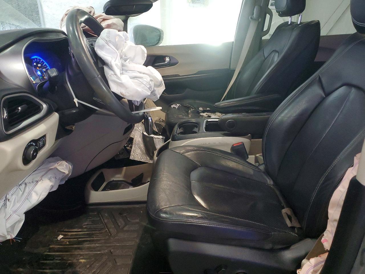 2022 CHRYSLER Pacifica
