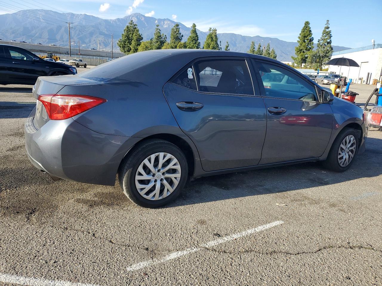 2018 TOYOTA COROLLA