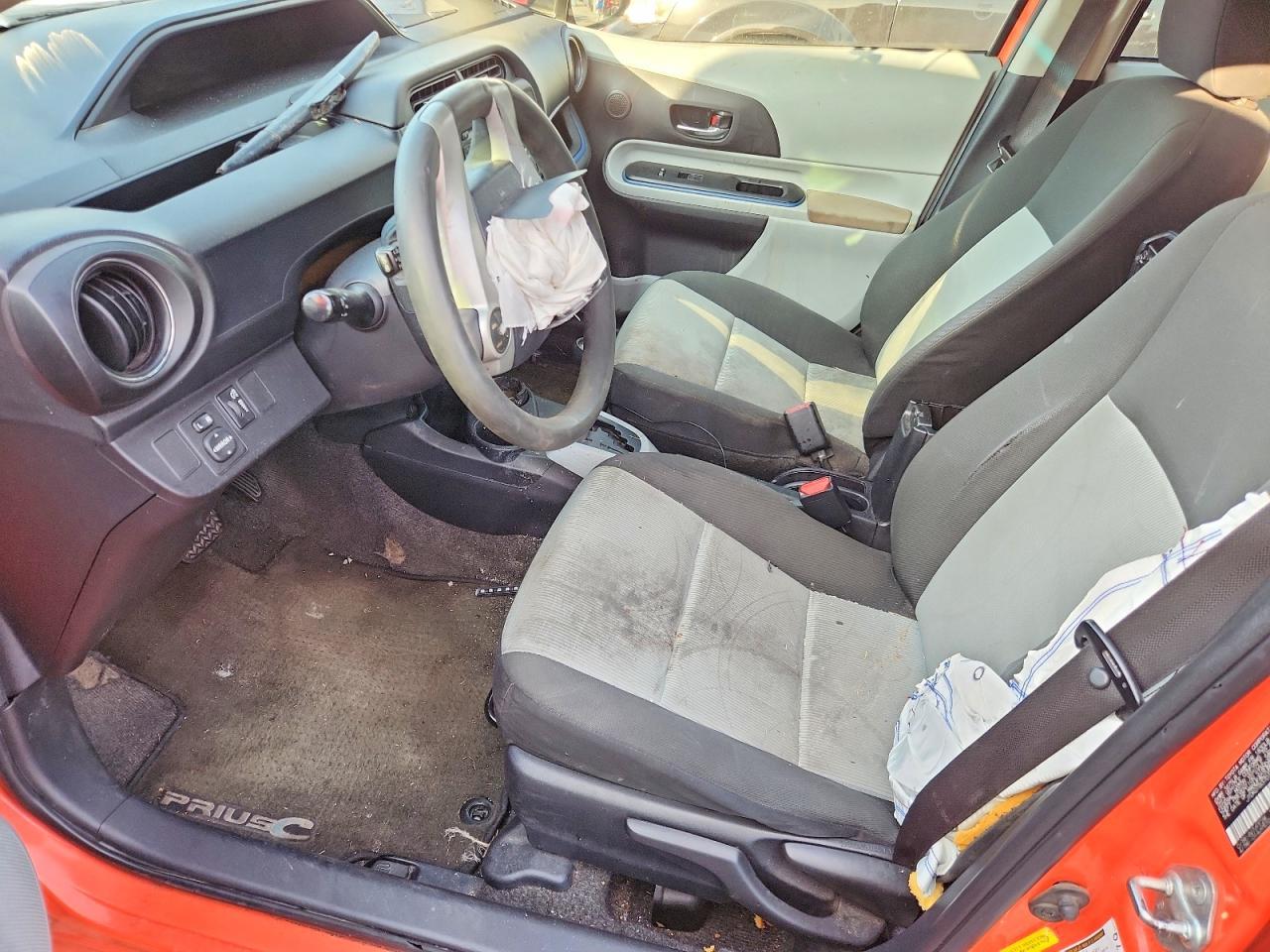 2013 TOYOTA Prius c