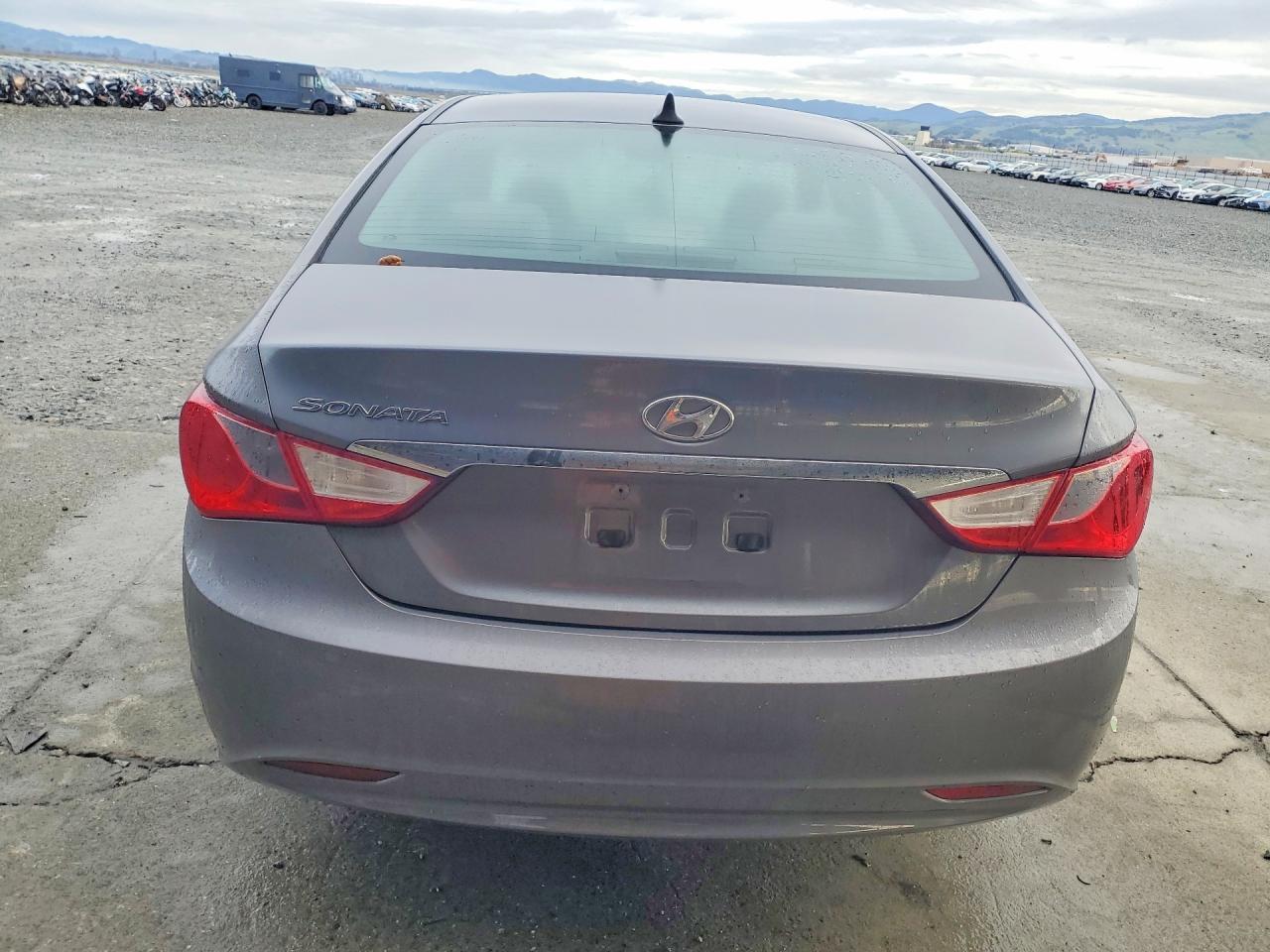 2011 HYUNDAI SONATA