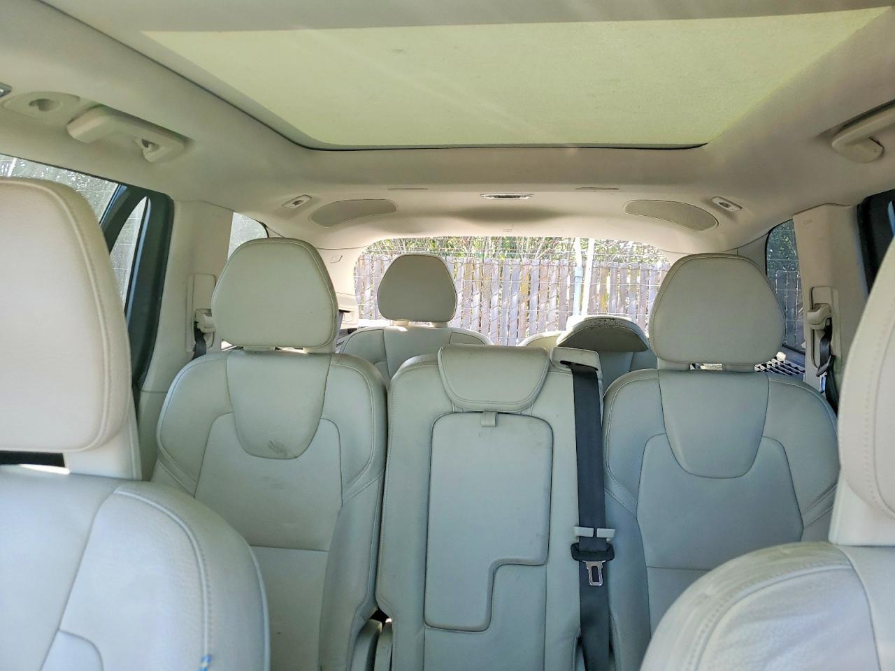 2016 VOLVO XC90