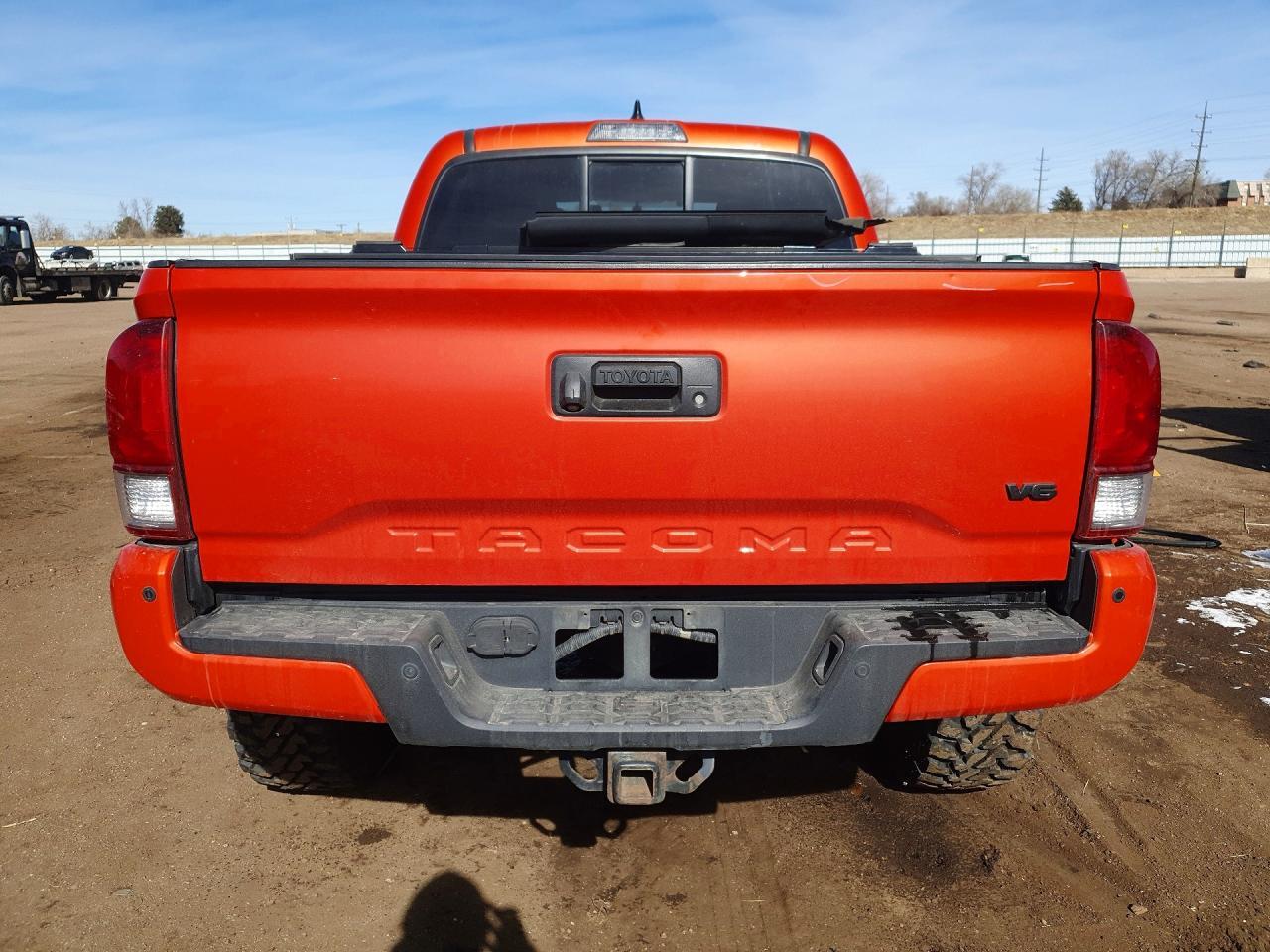 2016 TOYOTA TACOMA