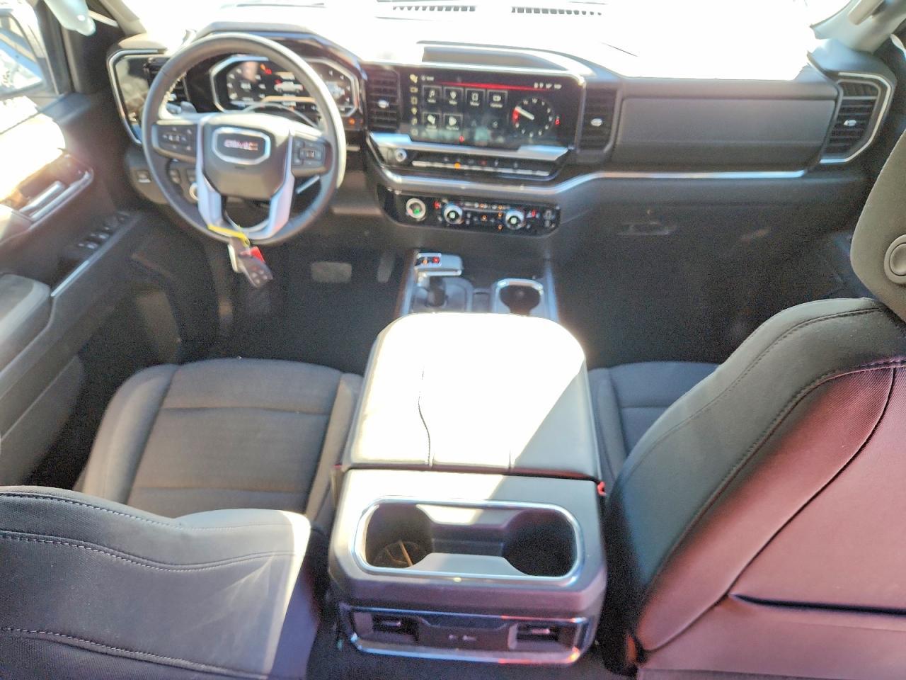 2024 GMC Sierra