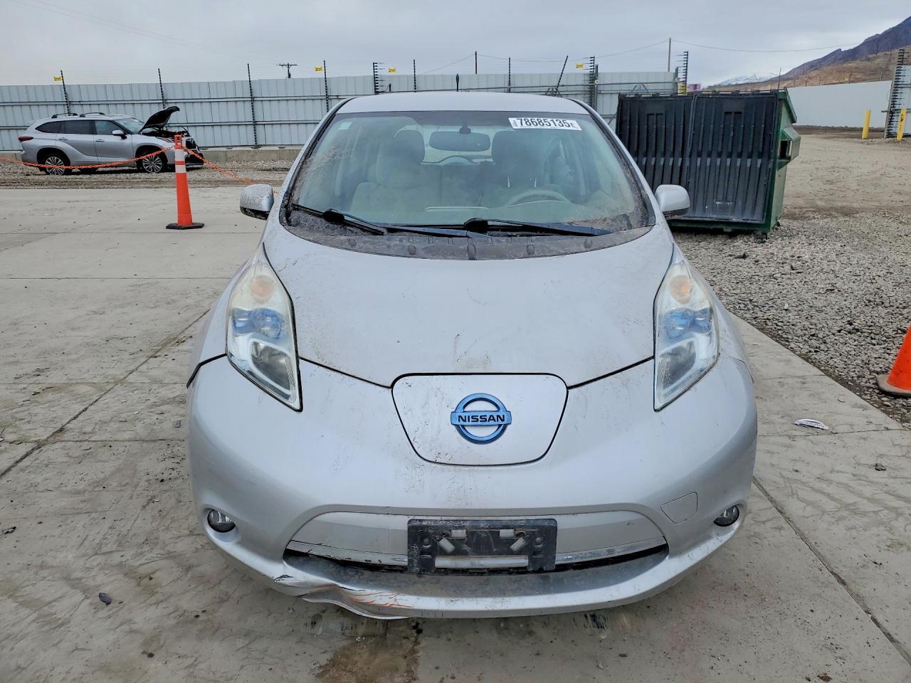 2011 NISSAN LEAF