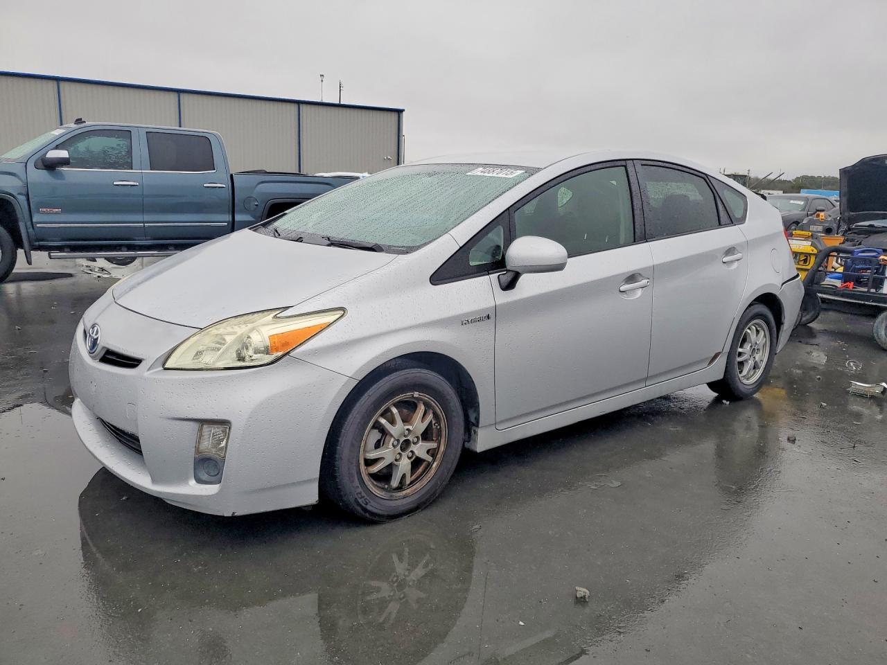 2011 TOYOTA PRIUS