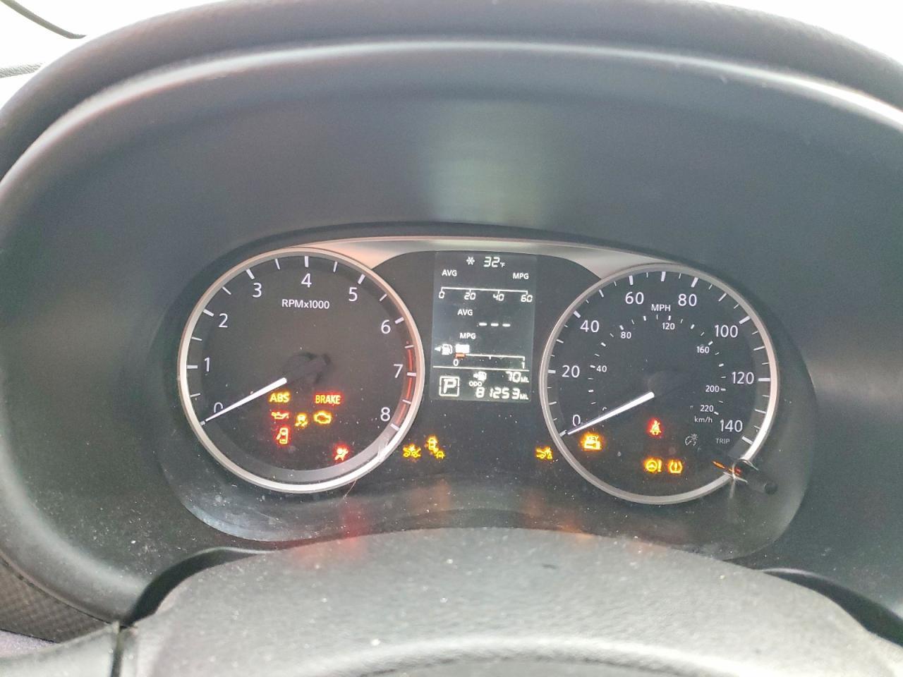2021 NISSAN KICKS
