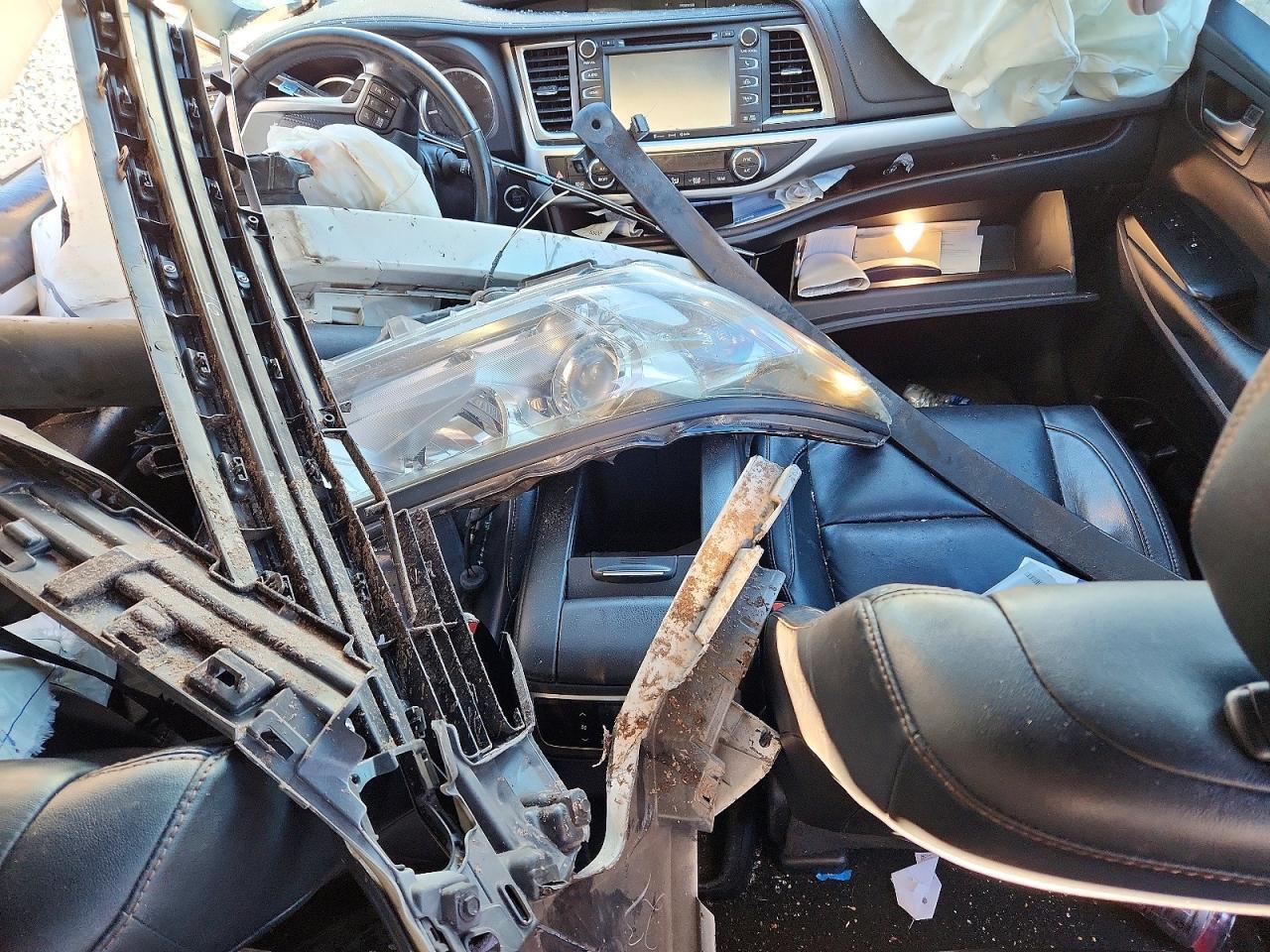 2018 TOYOTA HIGHLANDER