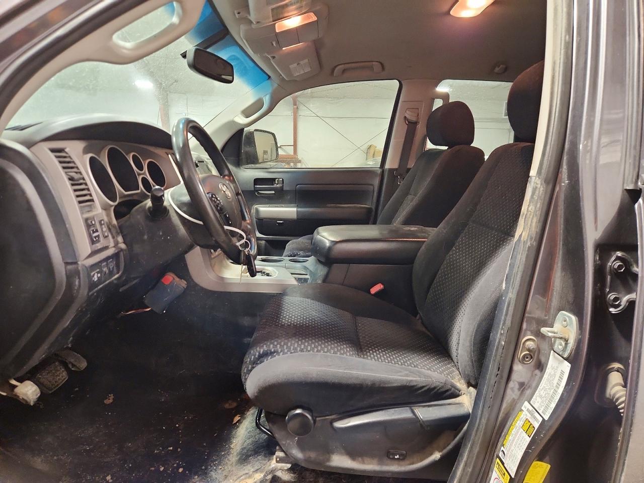 2012 TOYOTA TUNDRA