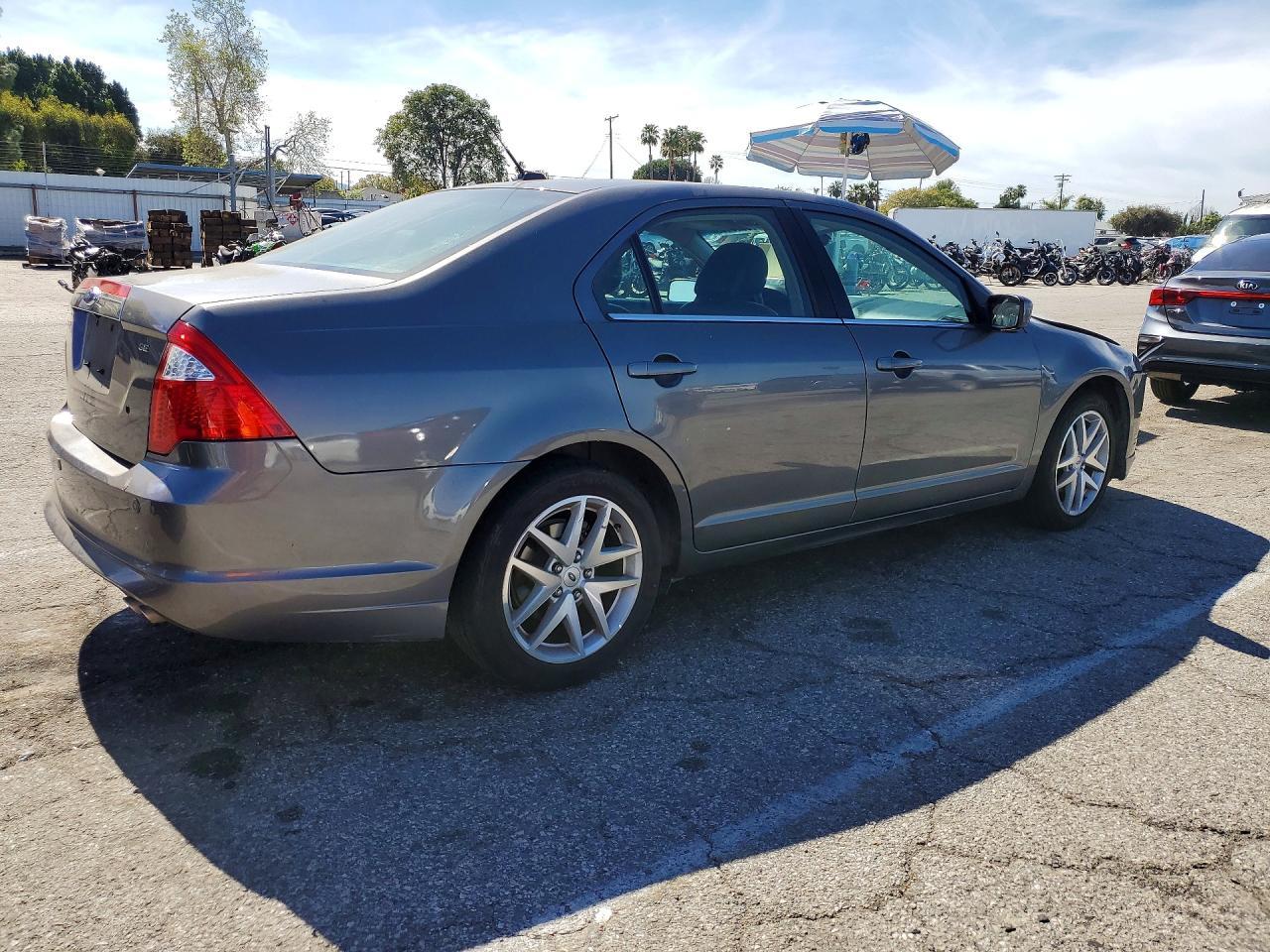 2011 FORD FUSION