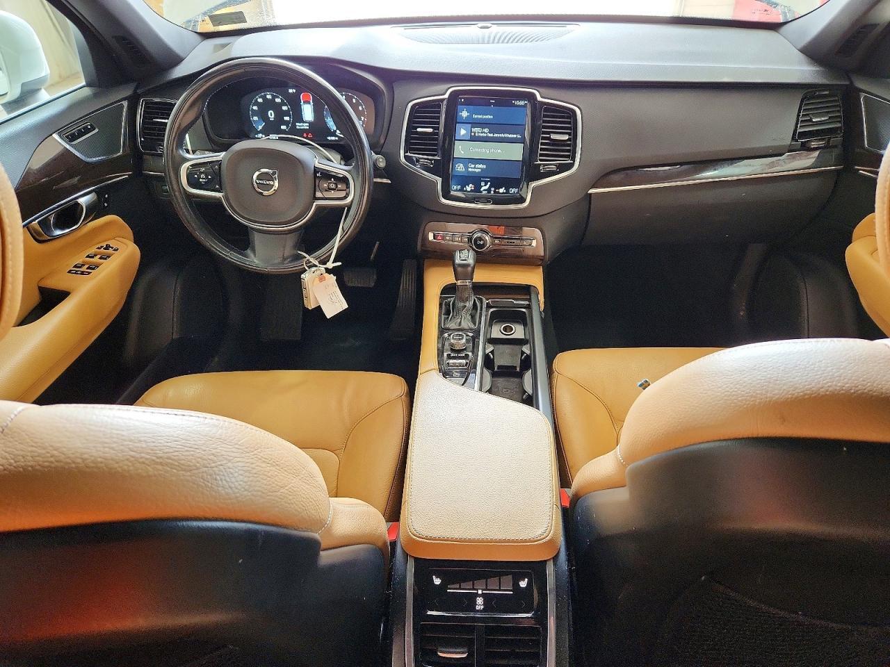 2017 VOLVO XC90