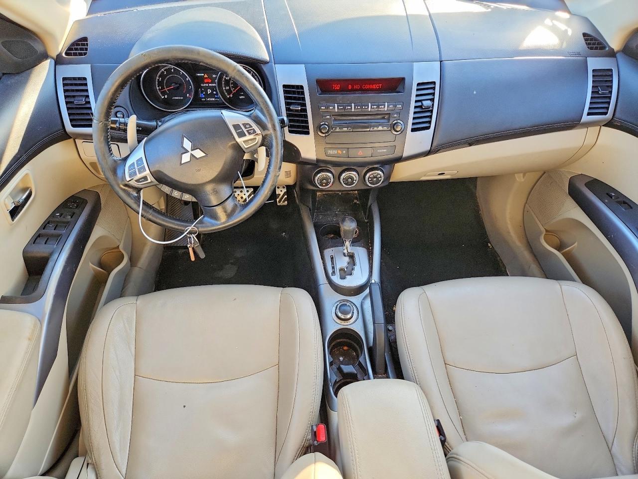 2011 MITSUBISHI outlander