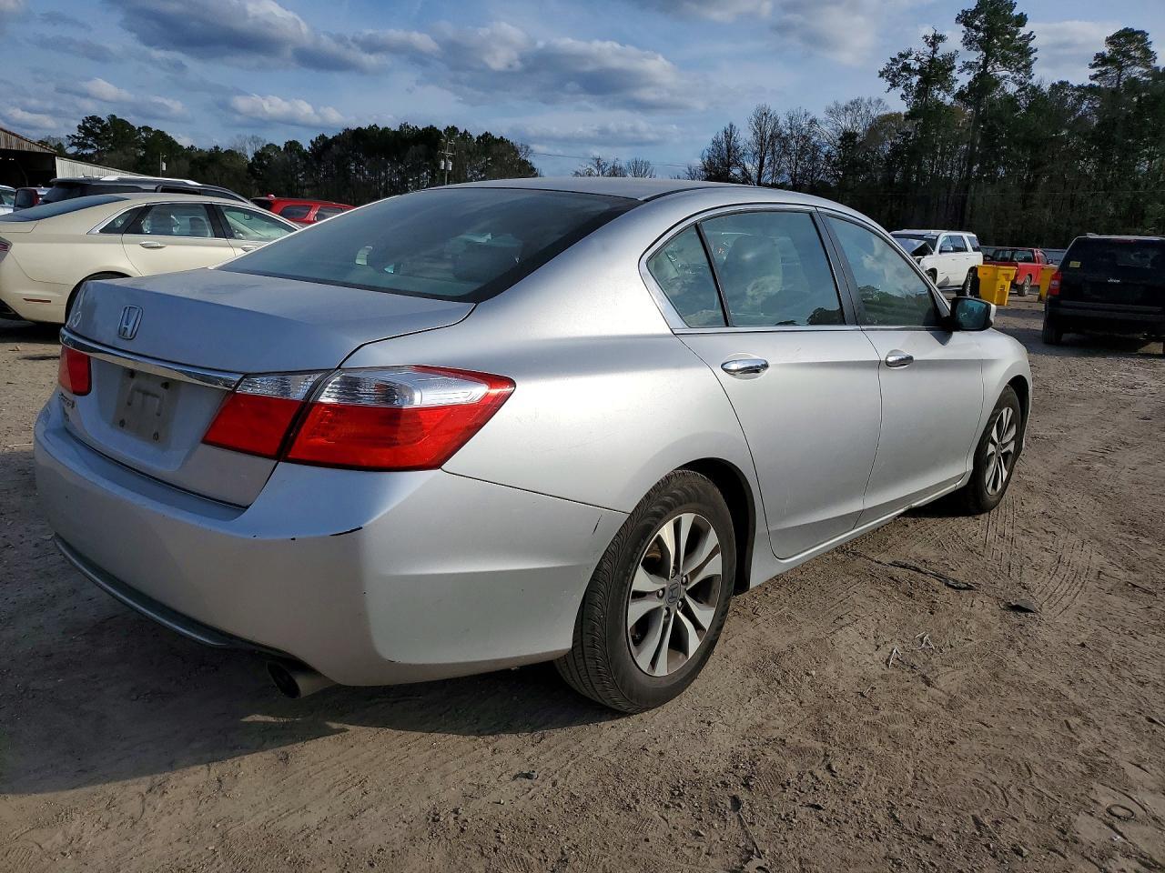 2015 HONDA ACCORD