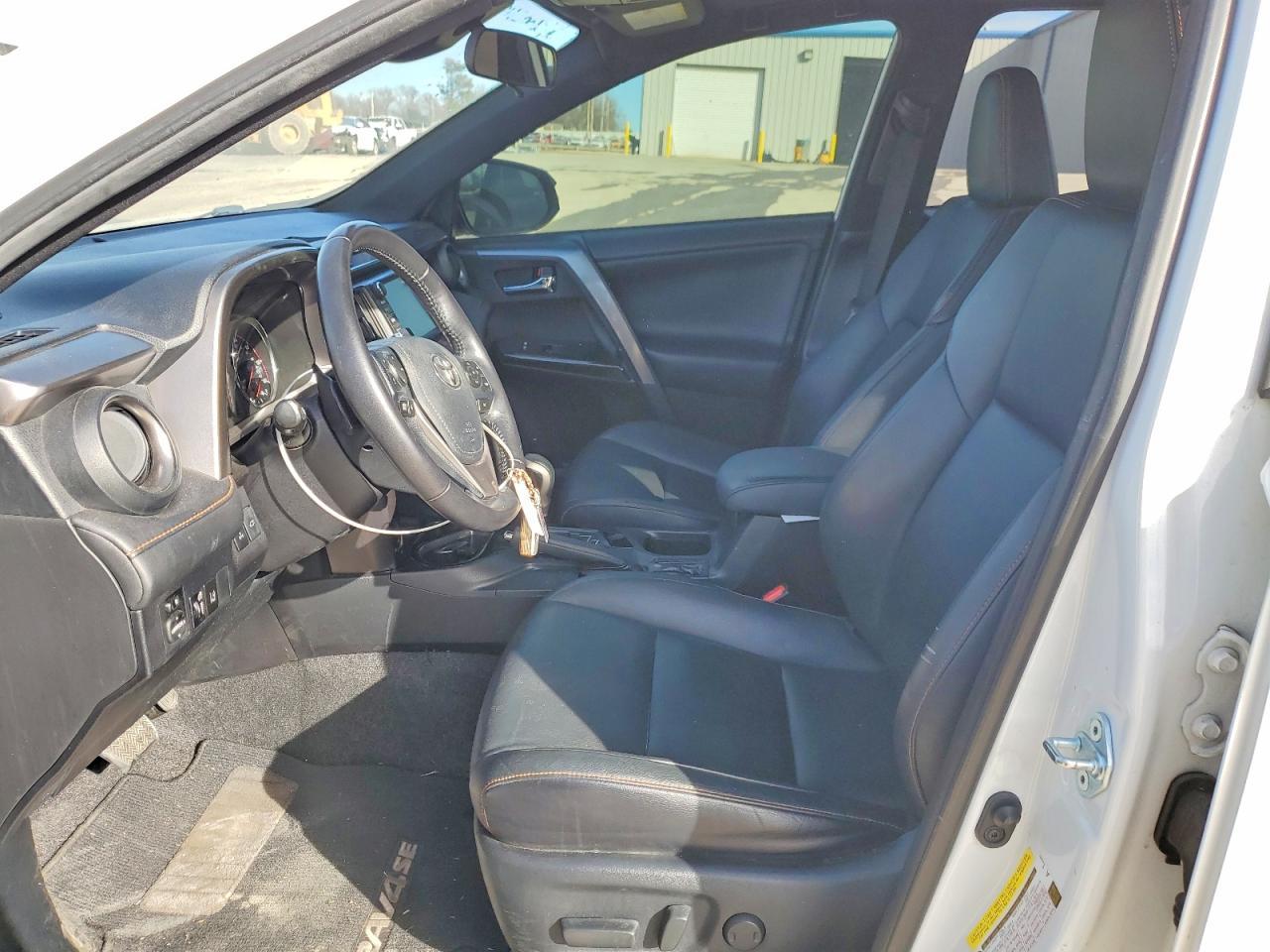 2016 TOYOTA RAV4