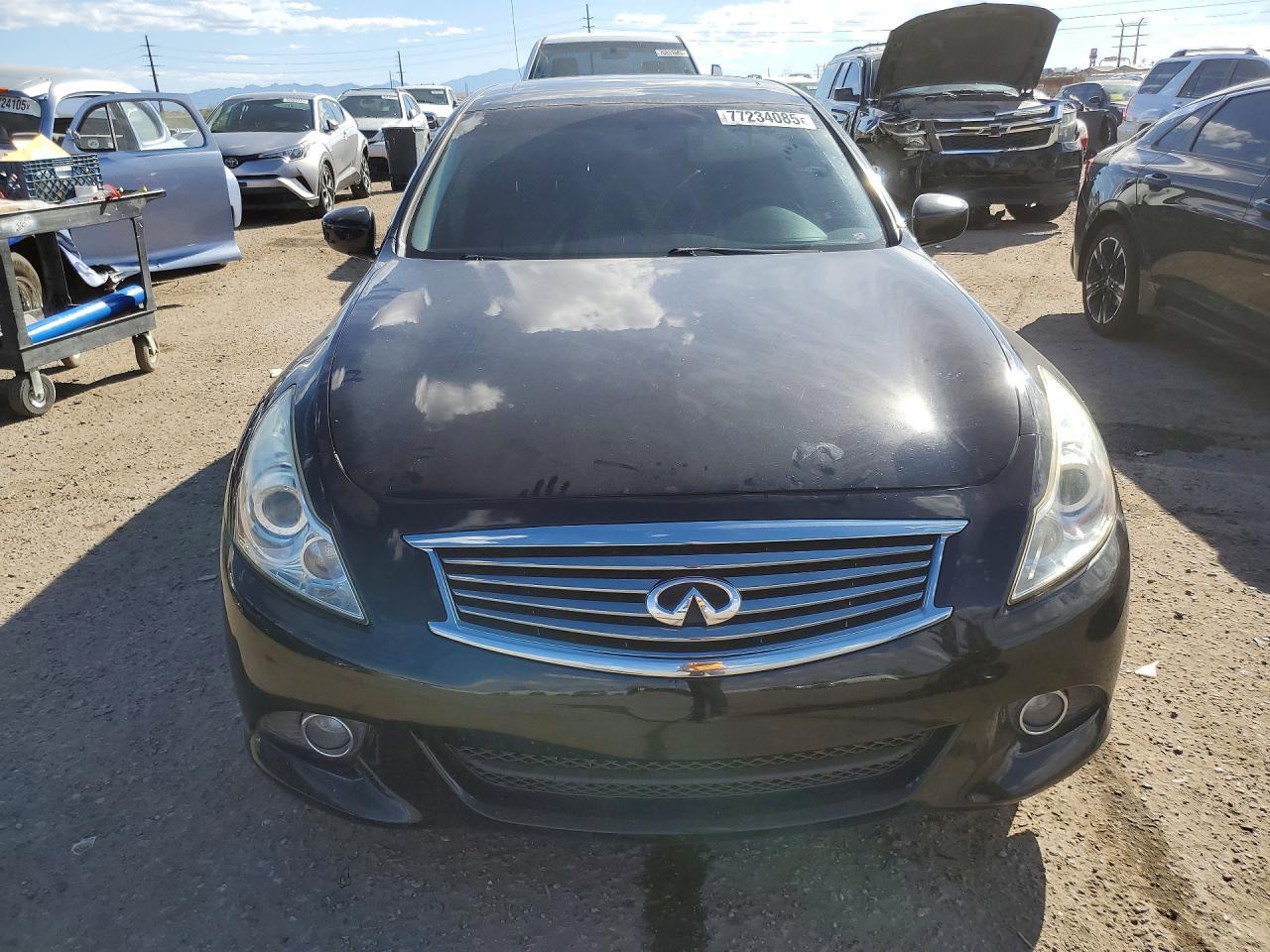 2015 INFINITI Q40