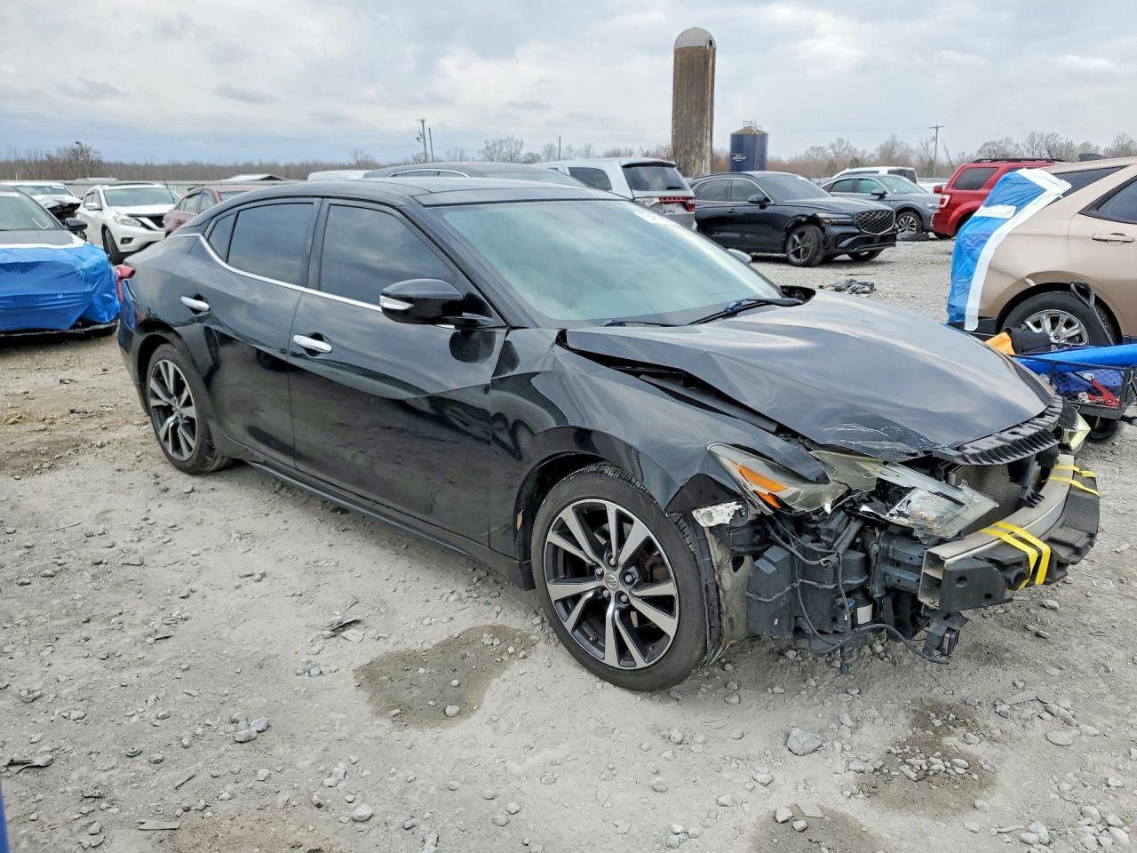 2017 NISSAN Maxima
