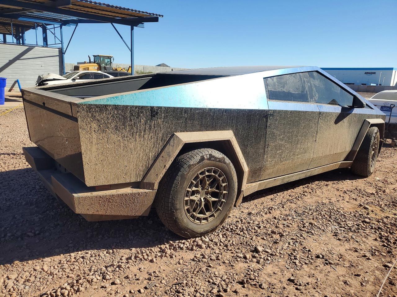 2024 TESLA Cybertruck