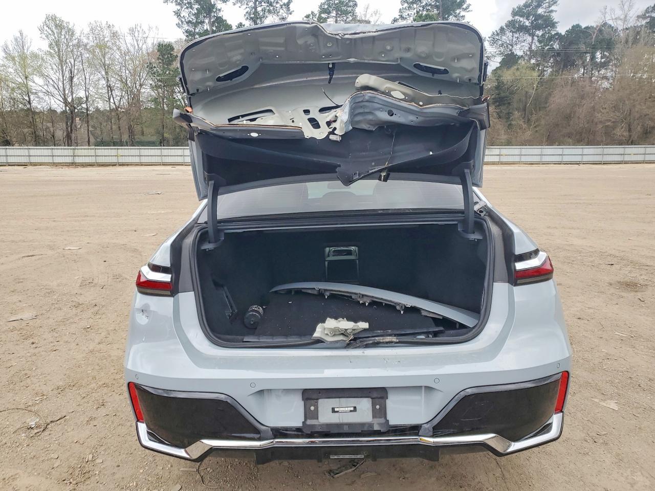 2023 BMW i7