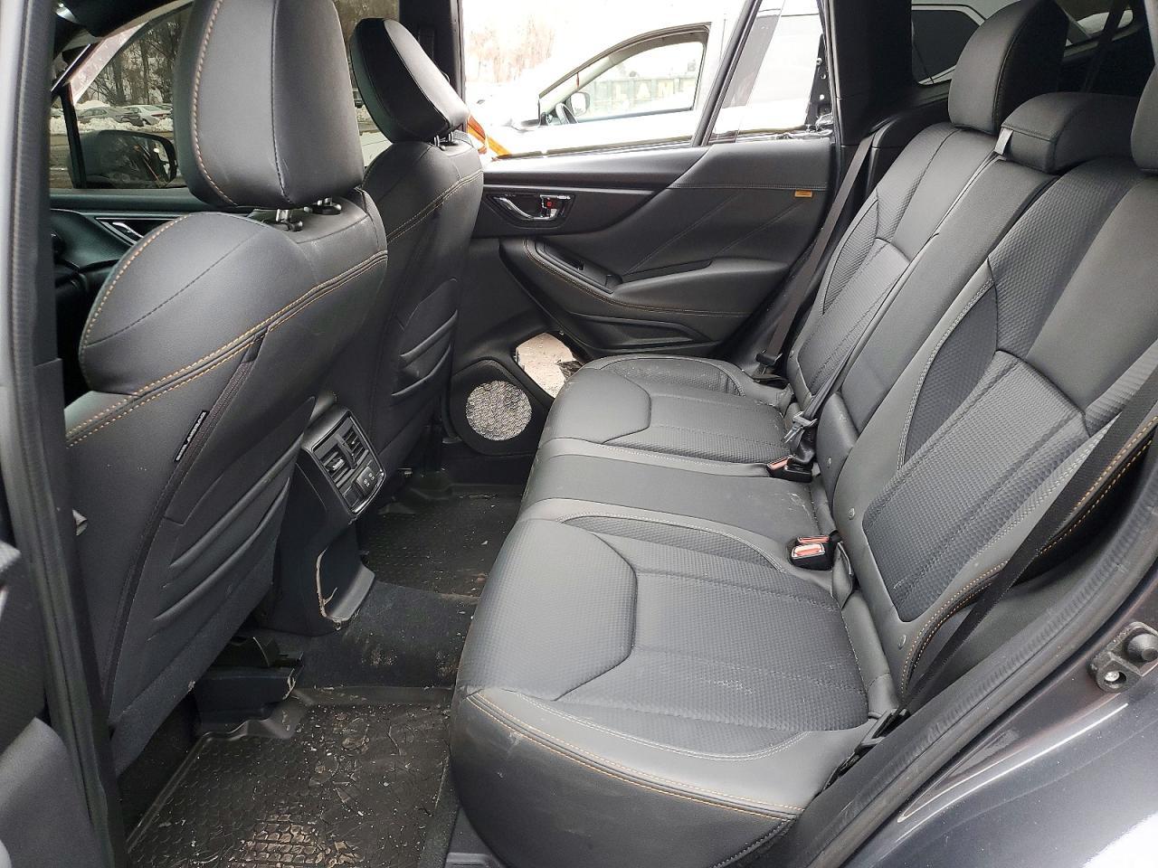 2022 SUBARU FORESTER