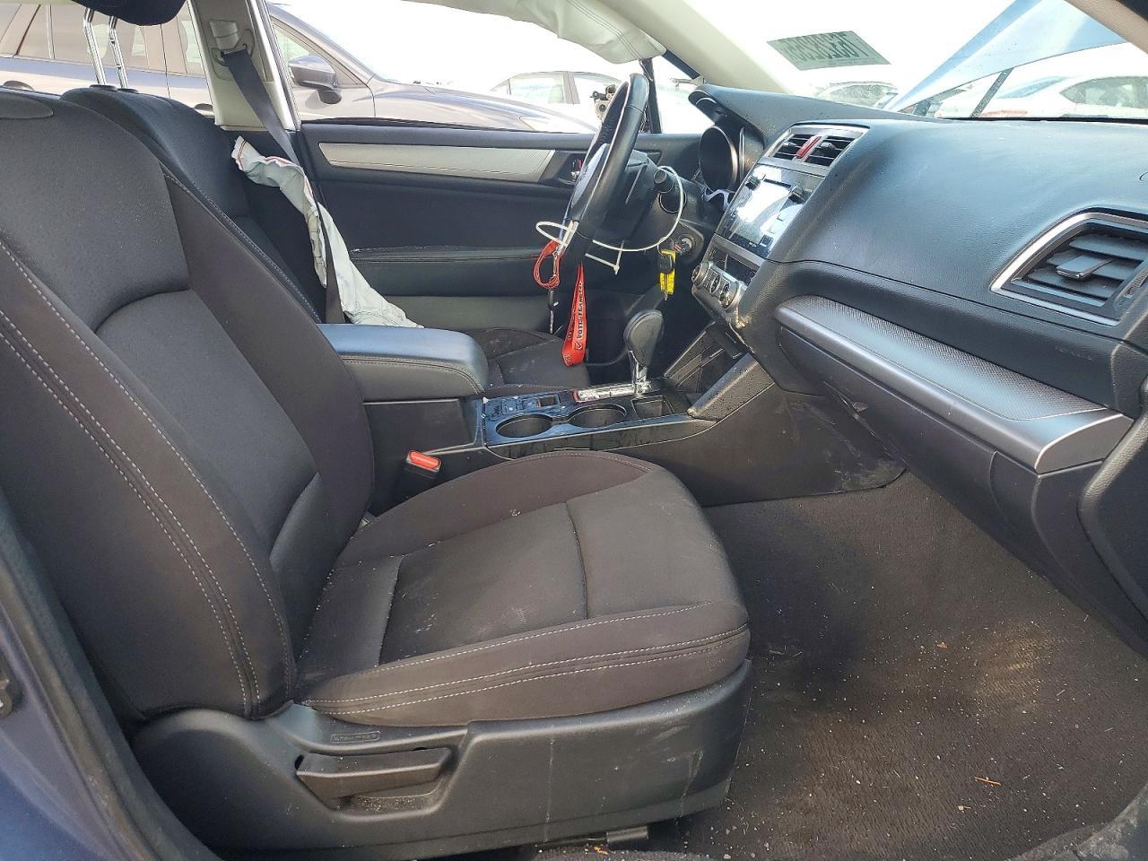 2016 SUBARU Legacy
