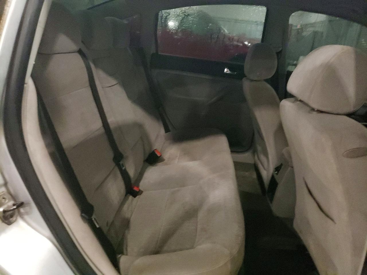 2004 VOLKSWAGEN Passat