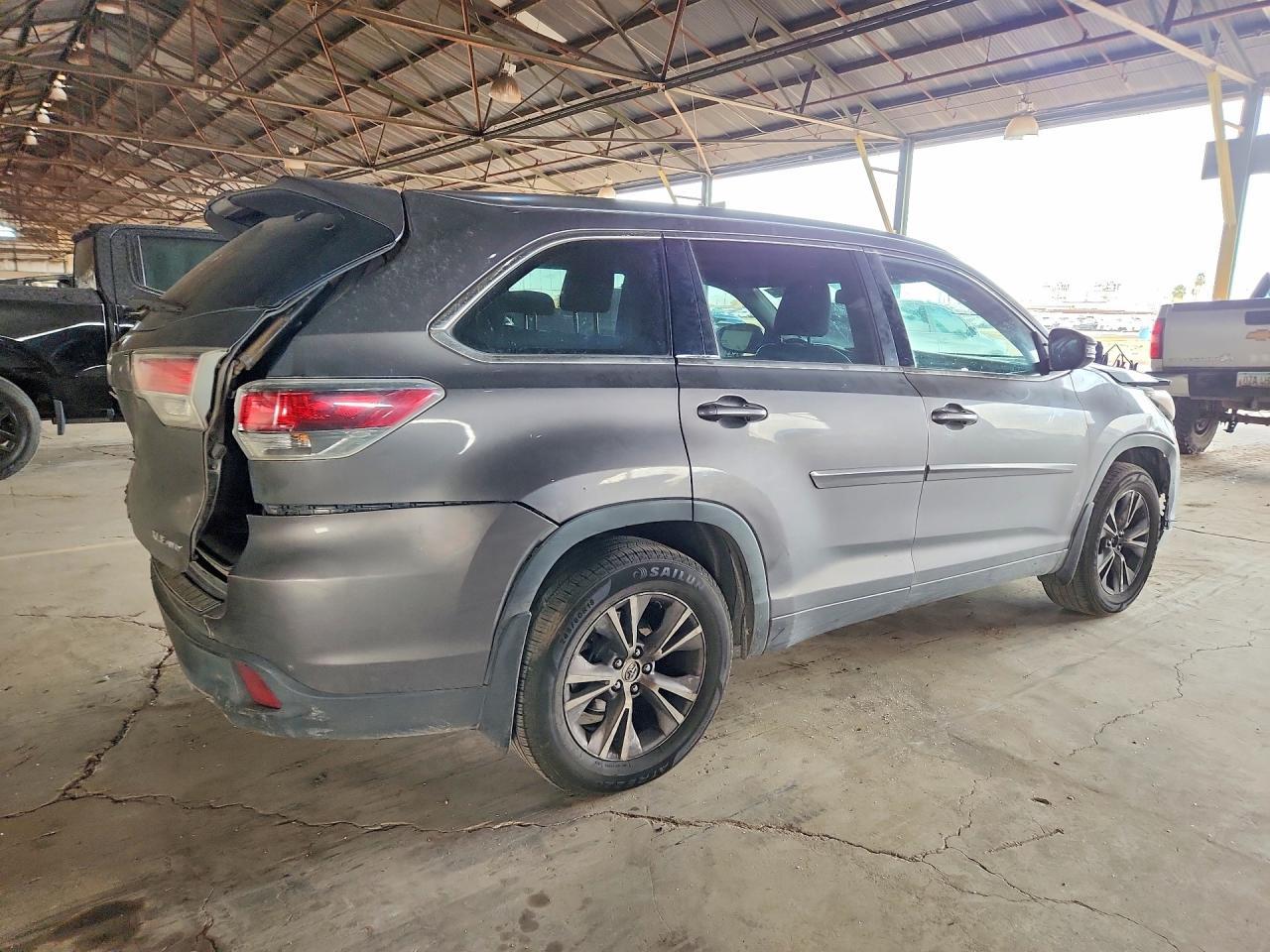 2015 TOYOTA HIGHLANDER
