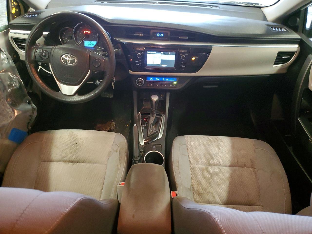 2015 TOYOTA COROLLA