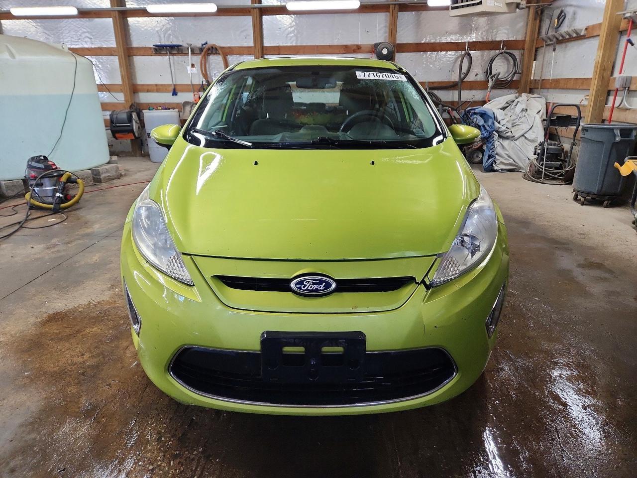 2011 FORD Fiesta
