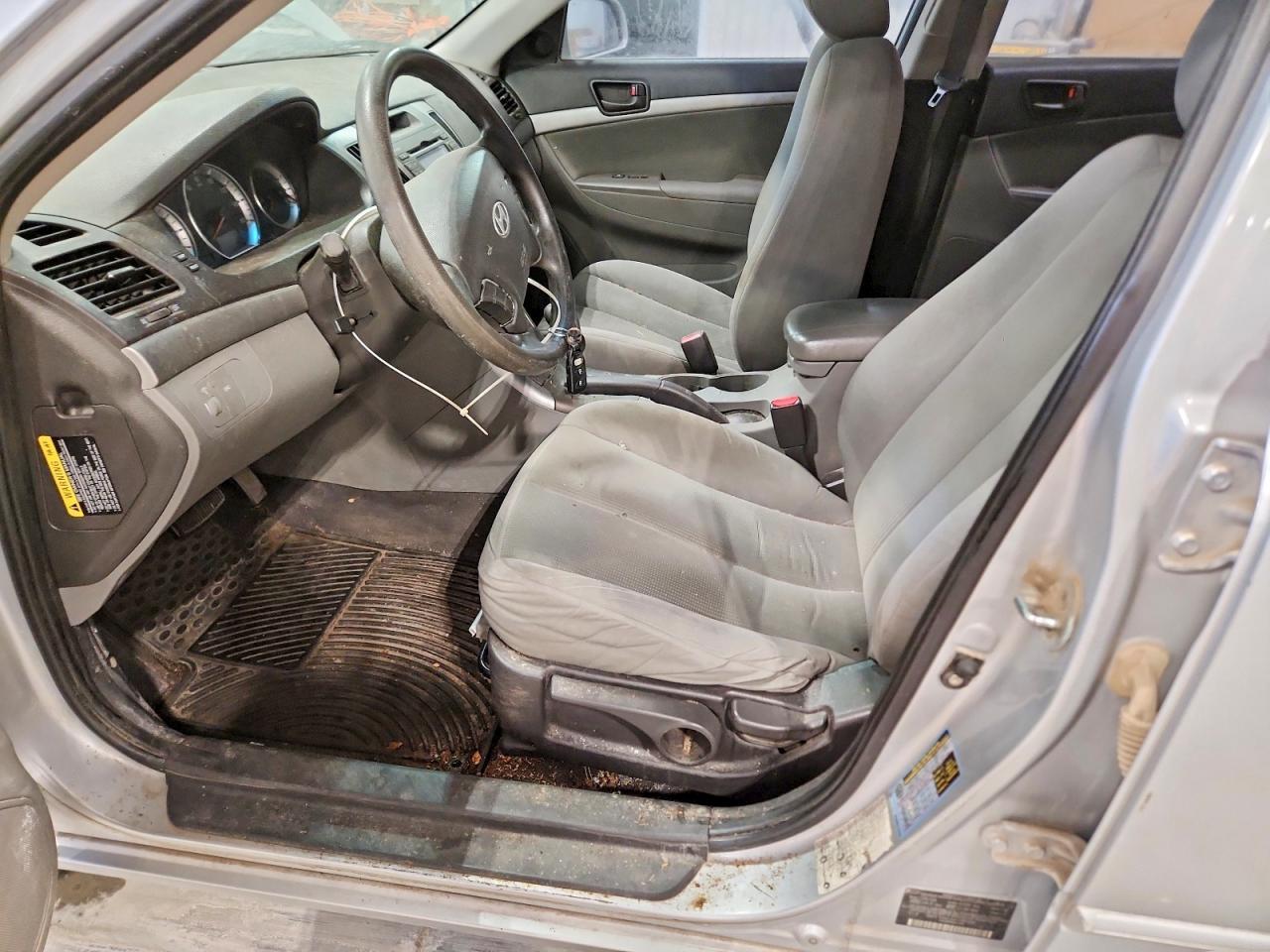 2010 HYUNDAI SONATA