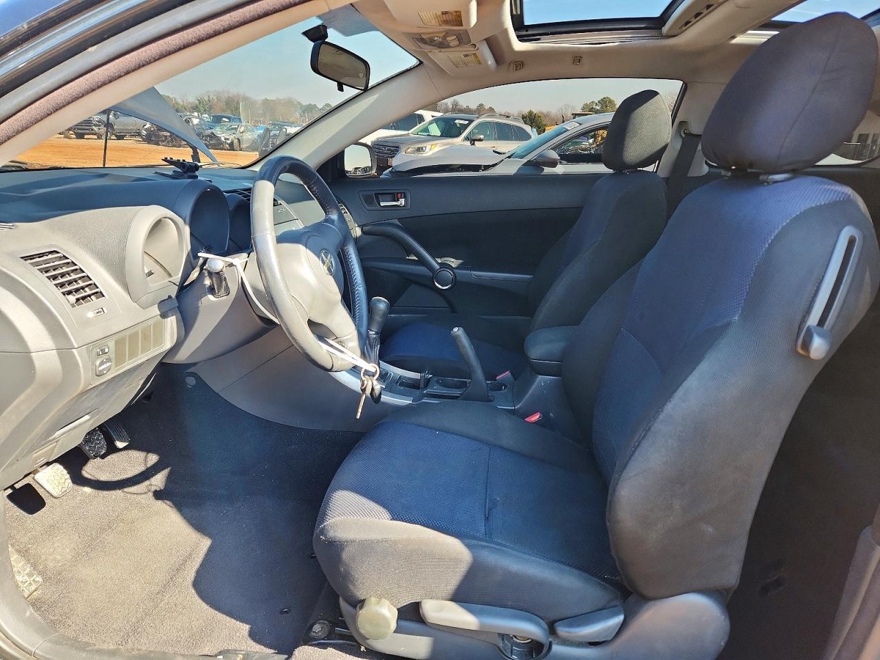 2005 TOYOTA SCION