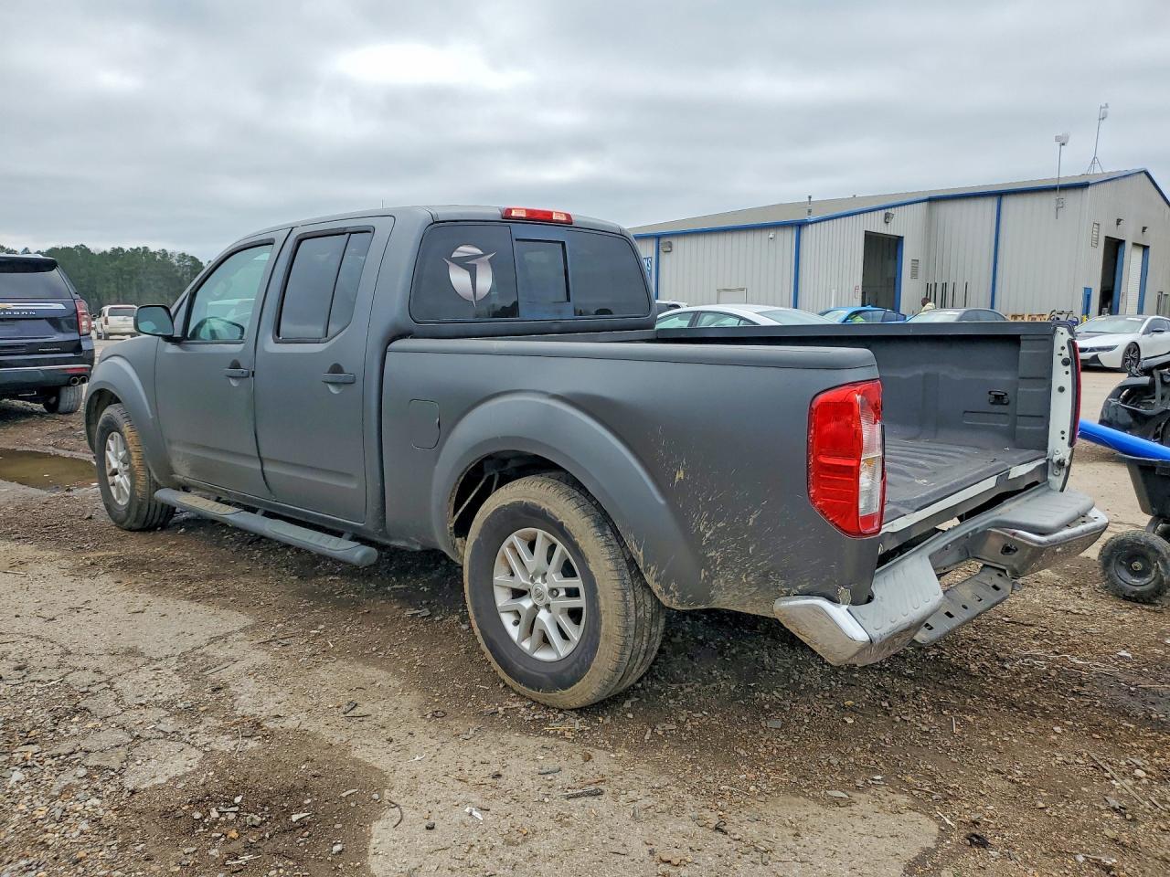 2017 NISSAN Frontier