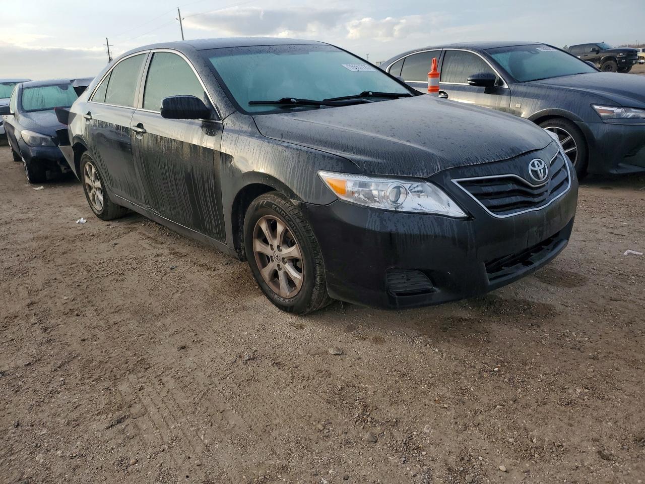 2011 TOYOTA CAMRY