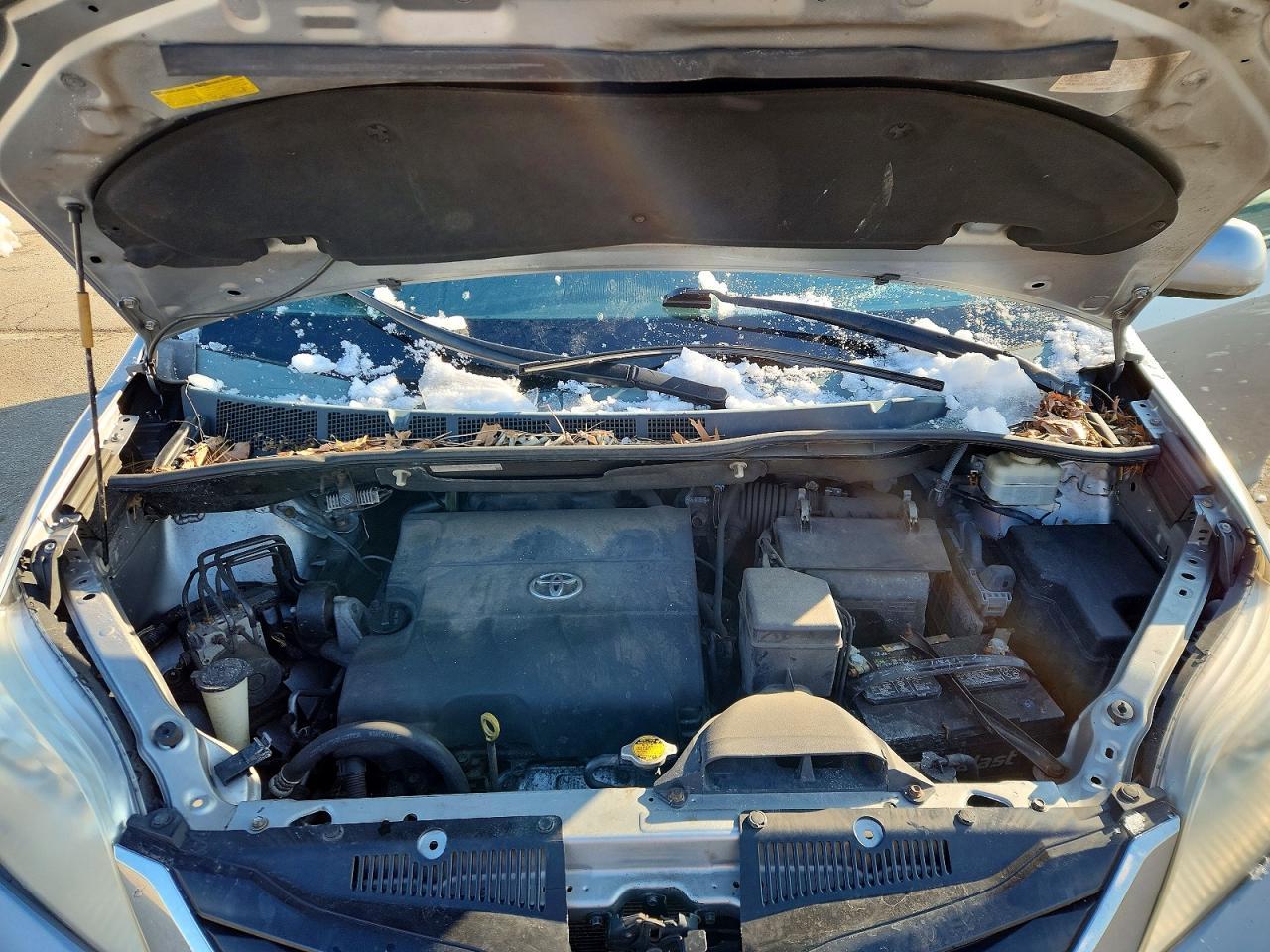 2013 TOYOTA SIENNA
