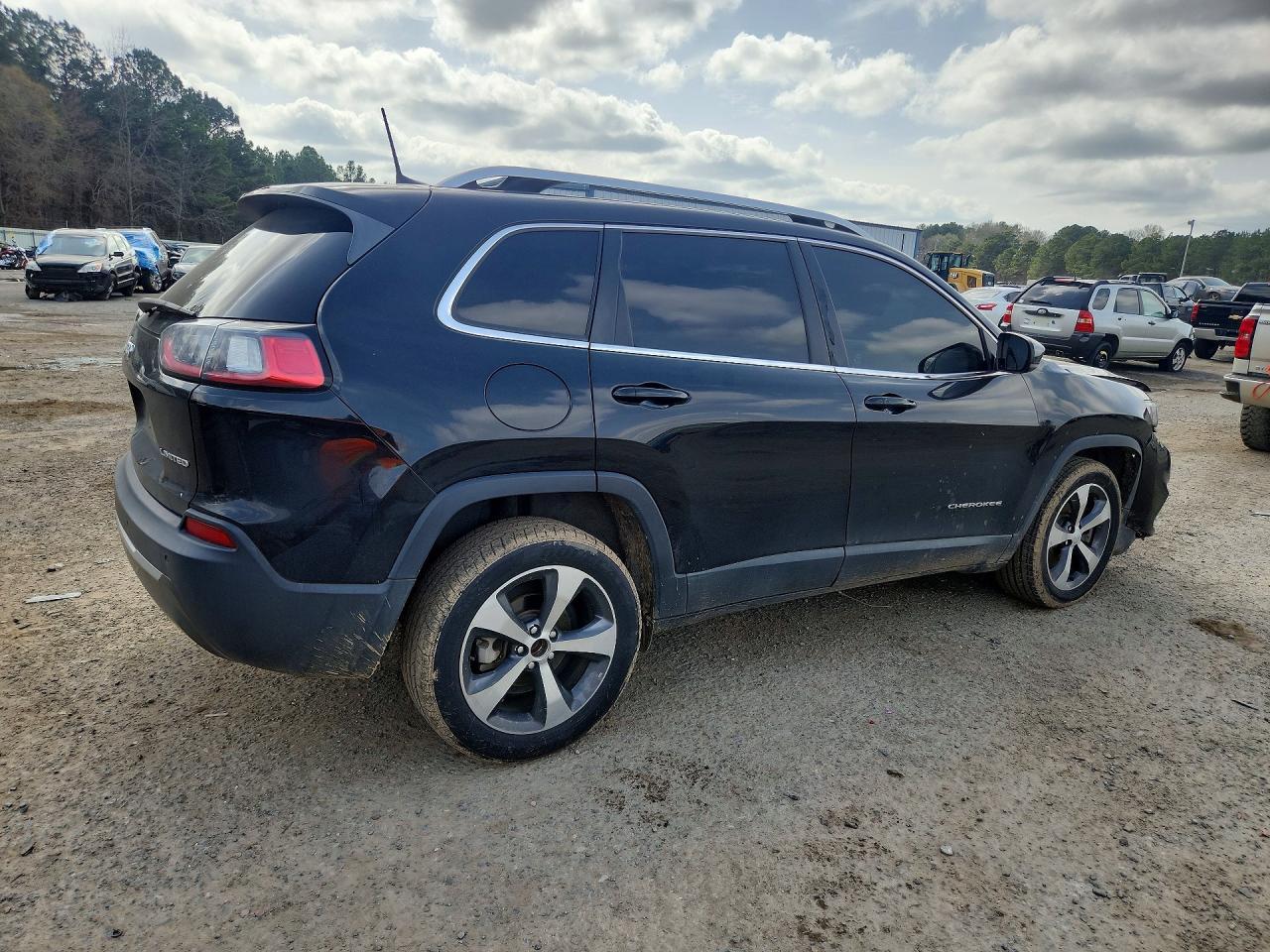 2019 JEEP CHEROKEE