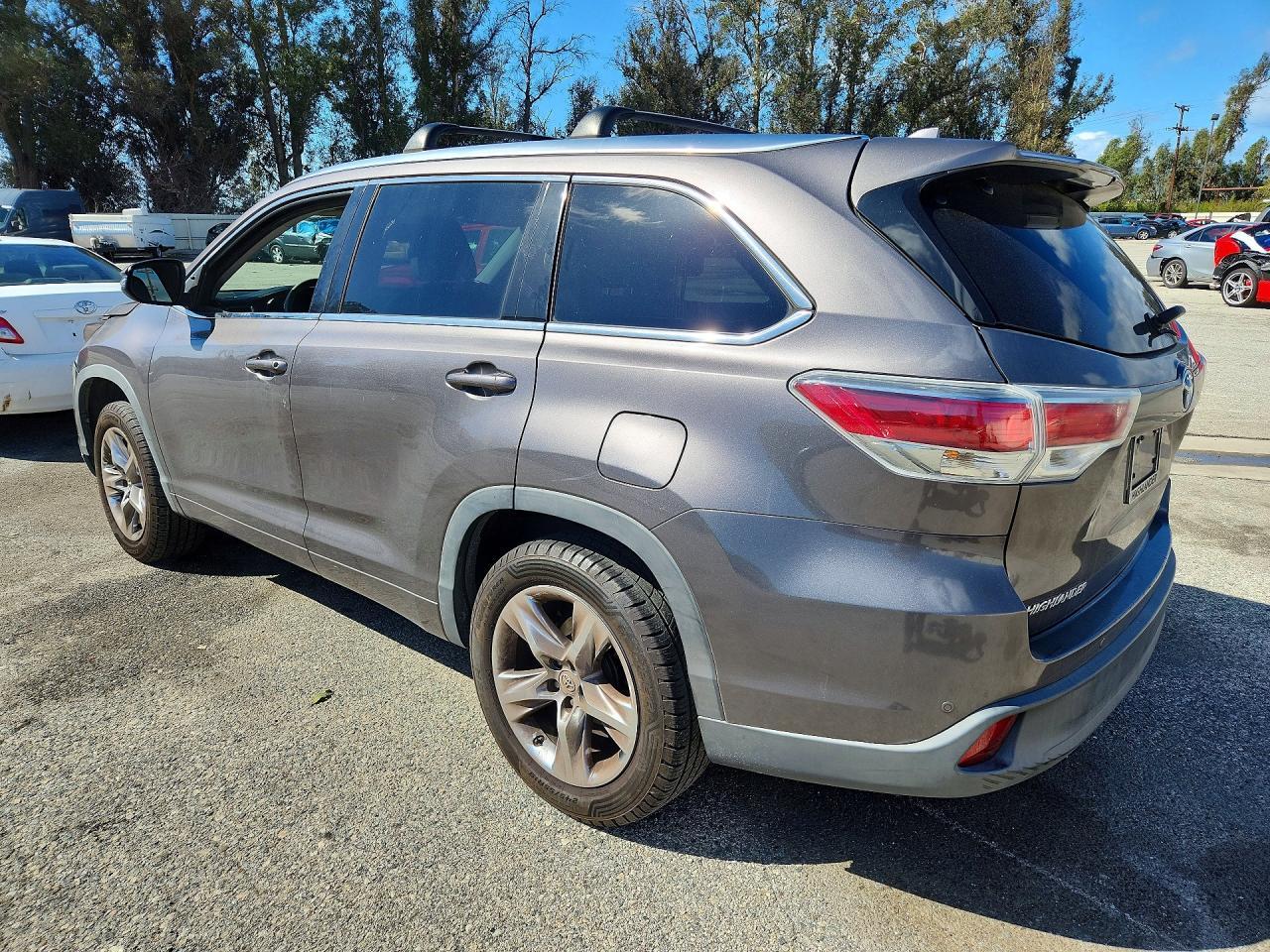 2015 TOYOTA HIGHLANDER