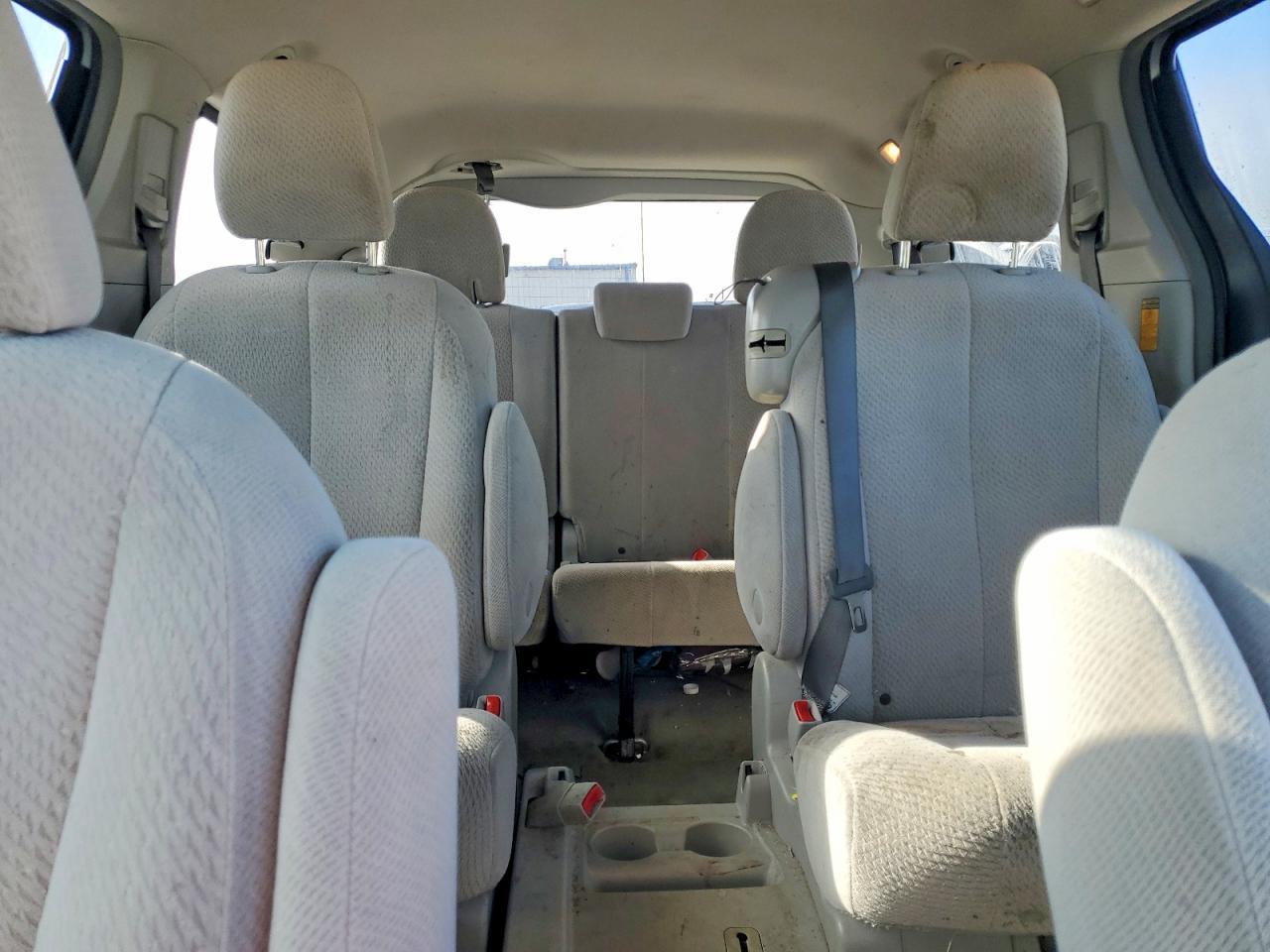 2013 TOYOTA SIENNA