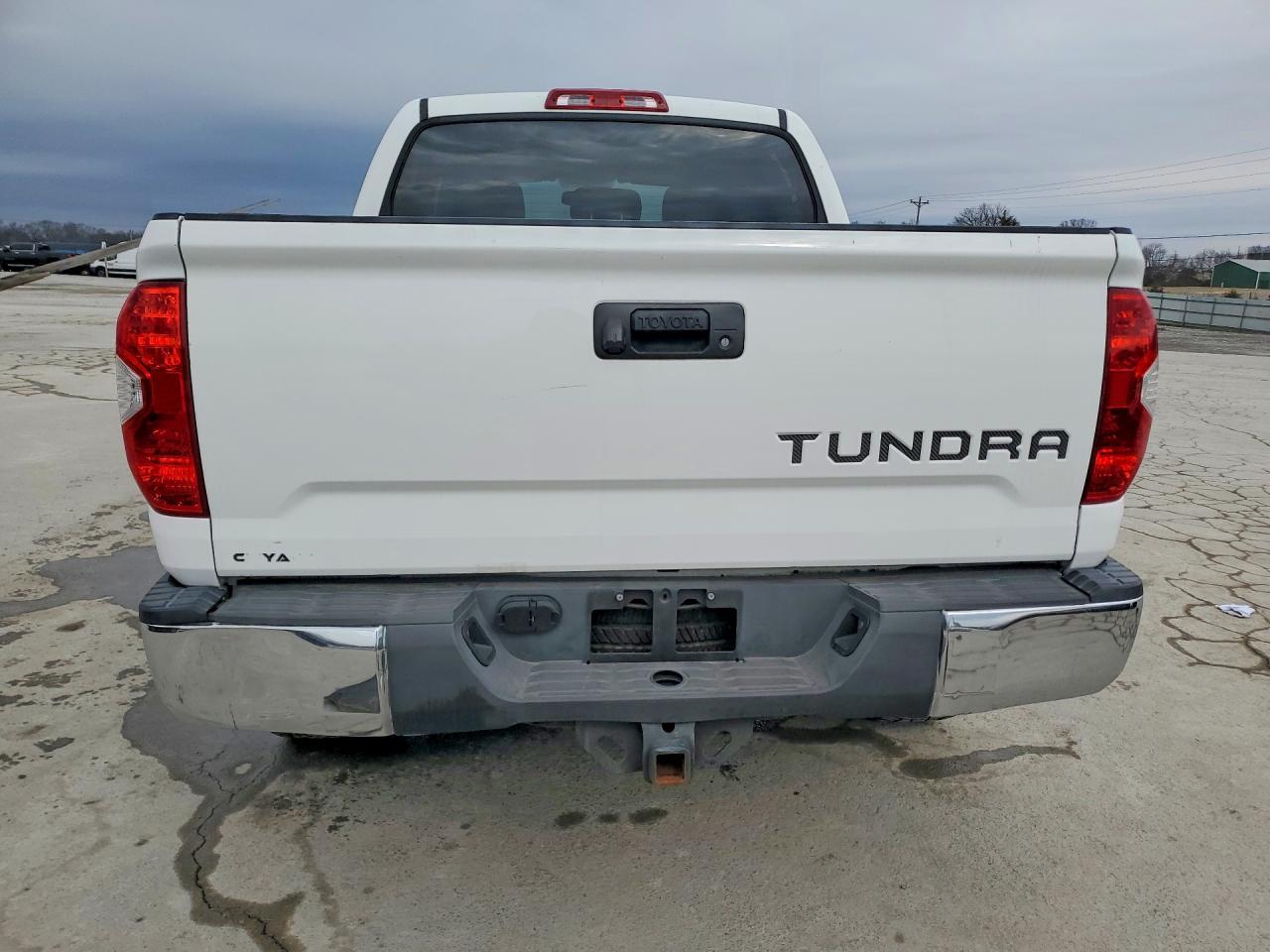 2016 TOYOTA TUNDRA